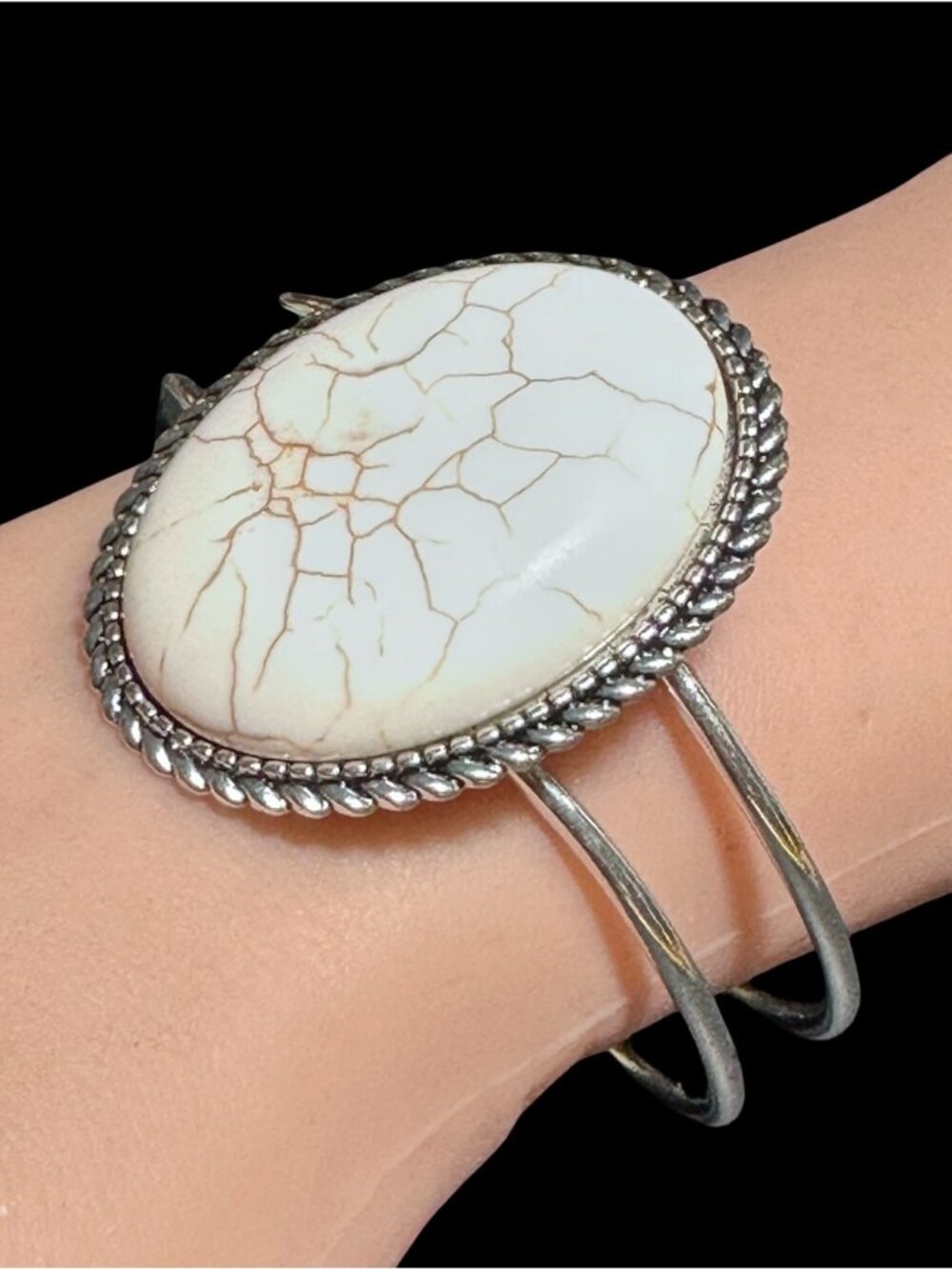 Hinged Bangle Bracelet Silver Tone White Crackle Center Womens Boho Jewelry NWOT